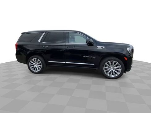 Used 2023 GMC Yukon Denali AWD/4WD image 3