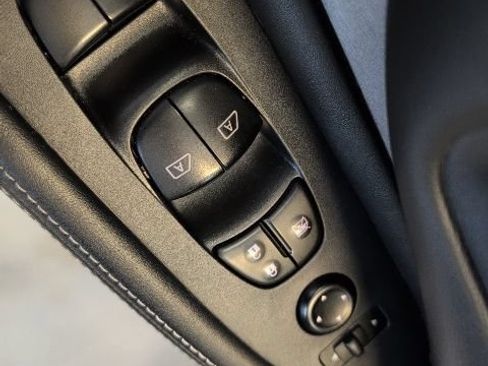 Used 2024 Nissan Murano SV AWD/4WD image 14