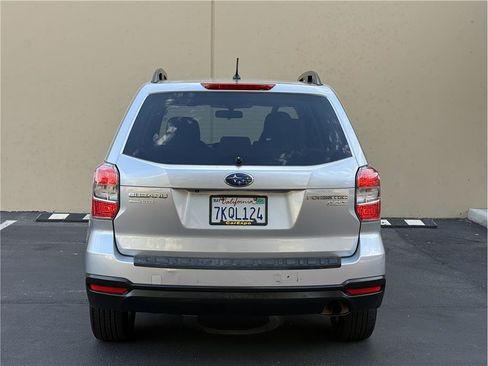 Used 2015 Subaru Forester 2.5i Premium w/ All-Weather Package AWD/4WD image 5