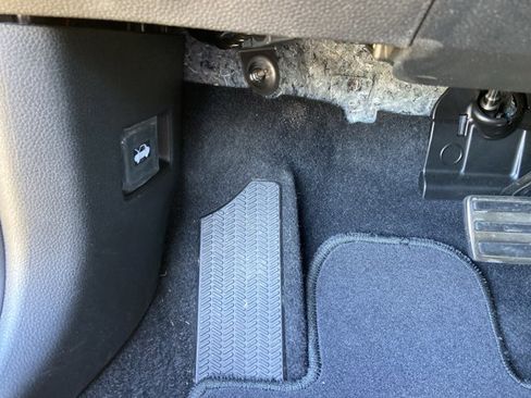 Used 2025 Honda Civic Sport image 42