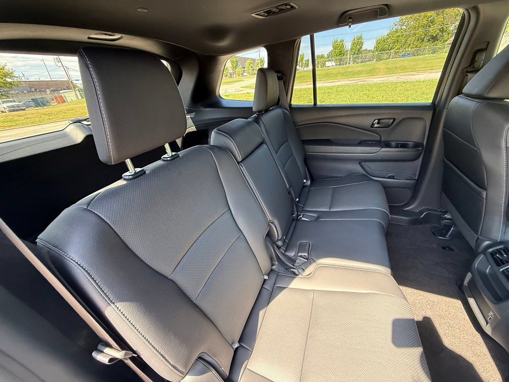 Used 2023 Honda Passport EX-L image 37
