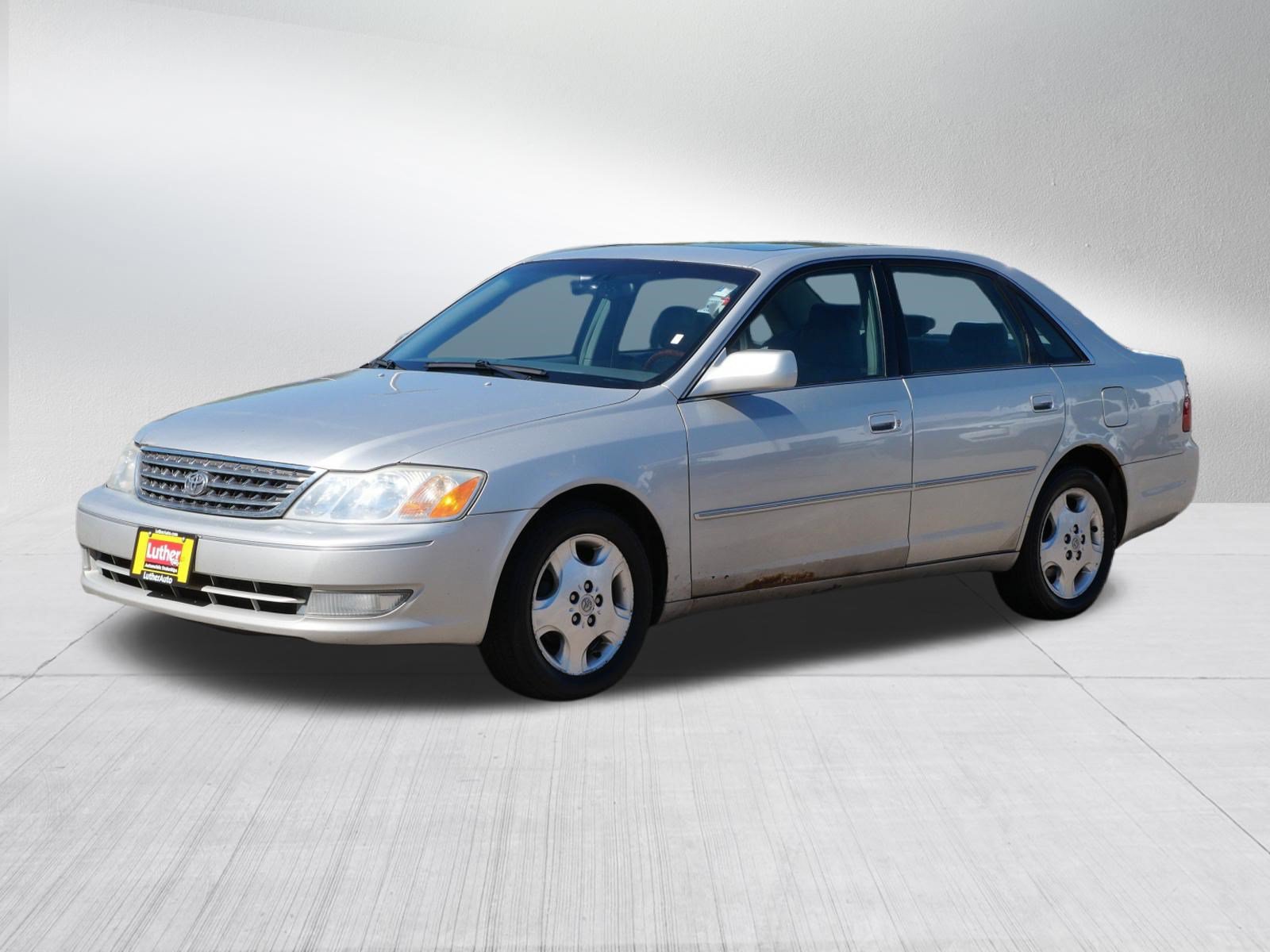 Used 2003 Toyota Avalon XLS FWD image 3