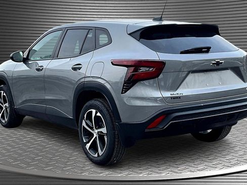 Used 2024 Chevrolet Trax RS image 4