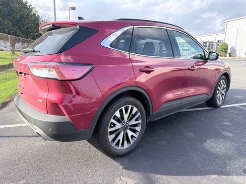 Used 2020 Ford Escape Titanium FWD image 3