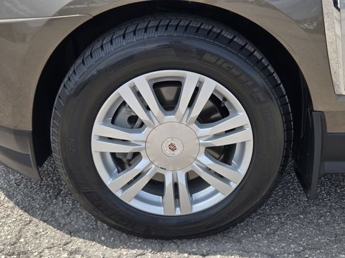 Used 2015 Cadillac SRX Luxury w/ Driver Awareness Package FWD image 14