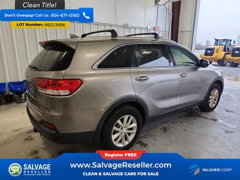 Used 2016 Kia Sorento LX w/ LX Convenience Package image 4