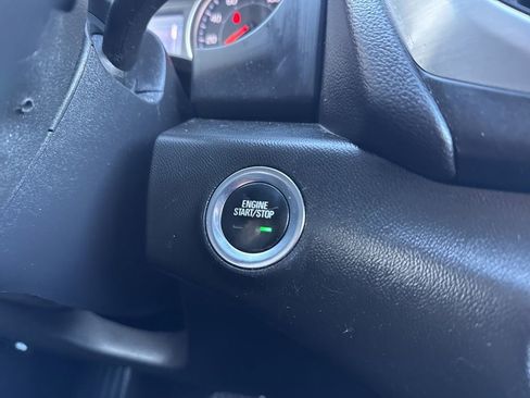 Used 2021 GMC Terrain SLE w/ Driver Convenience Package AWD/4WD image 32