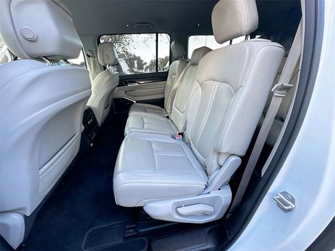 Used 2023 Jeep Wagoneer L 4WD image 26