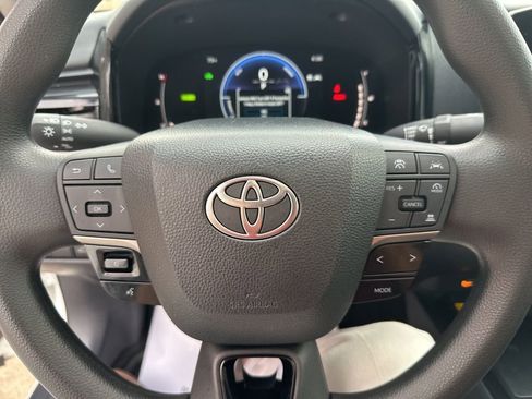 Used 2025 Toyota Camry LE w/ Convenience Package FWD image 12