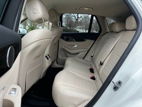 Used 2022 Mercedes-Benz GLC 300 GLC 300 image 17