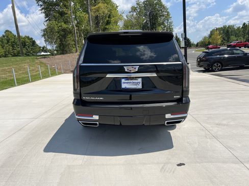 Used 2025 Cadillac Escalade Premium Luxury w/ Touring Package AWD/4WD image 7