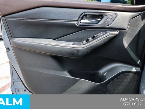 Used 2023 Nissan Rogue SL w/ SL Premium Package FWD image 37