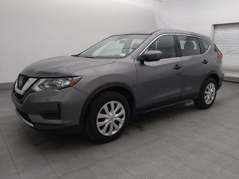 Used 2020 Nissan Rogue S image 2