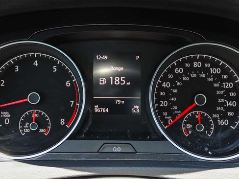 Used 2018 Volkswagen Golf S AWD/4WD image 24