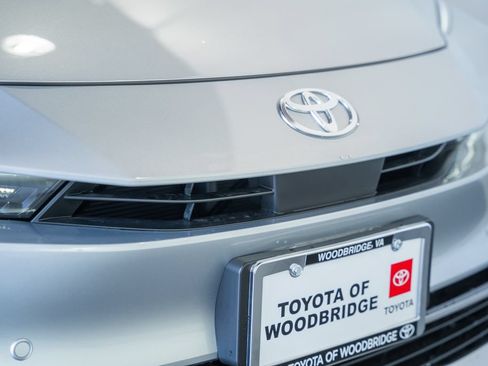 New 2026 Toyota Prius Plug-In Hybrid FWD image 10