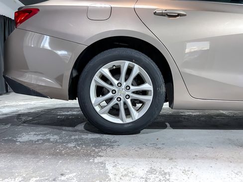 Used 2018 Chevrolet Malibu LT image 11