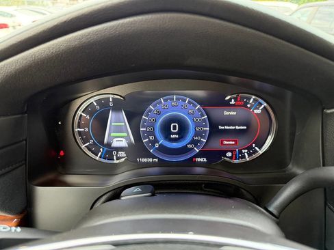 Used 2018 Cadillac Escalade Luxury image 21