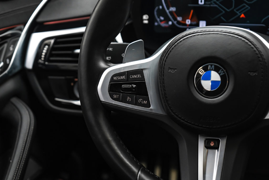 Used 2023 BMW M550i xDrive w/ Executive Package AWD/4WD image 18