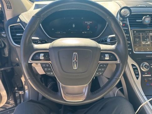 Used 2019 Lincoln Nautilus Reserve image 5