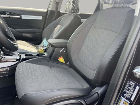 New 2026 Kia Seltos S FWD image 25