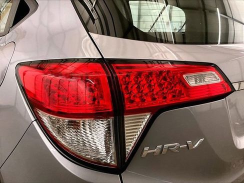 Used 2021 Honda HR-V LX image 28