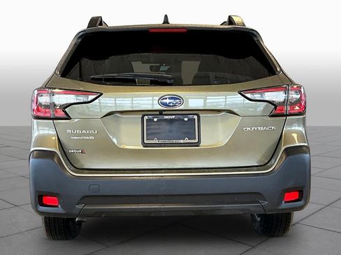 Used 2025 Subaru Outback Premium AWD/4WD image 5