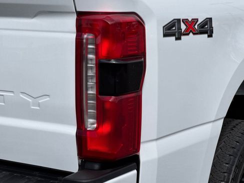 Used 2025 Ford F250 XL w/ STX Appearance Package AWD/4WD image 26