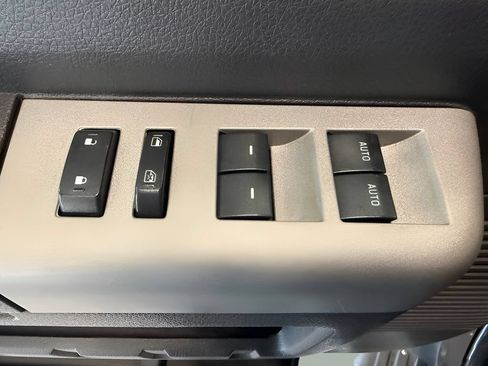 Used 2013 Ford F250 Lariat w/ Snow Plow Prep Pkg AWD/4WD image 15