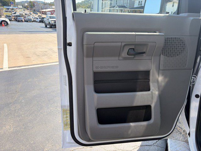 Used 2013 Ford E-350 and Econoline 350 Super Duty w/ PWR Locks & Windows Group RWD image 22