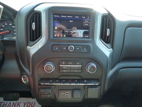 Used 2025 Chevrolet Silverado 2500 Custom w/ Custom Value Package image 27