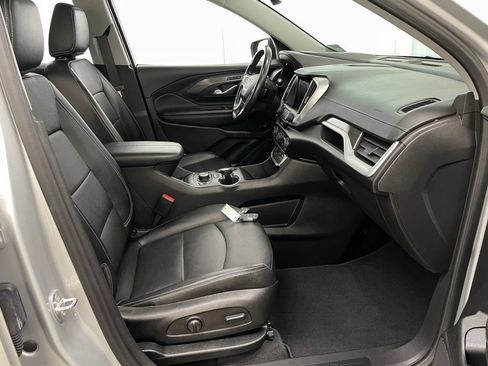 Used 2022 GMC Terrain SLT w/ Infotainment Package II AWD/4WD image 39