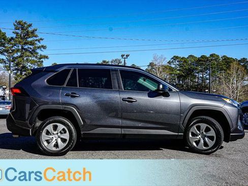 Used 2020 Toyota RAV4 LE image 2