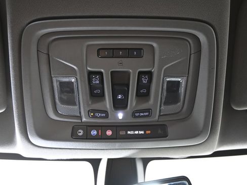 Used 2020 Chevrolet Silverado 1500 LT Trail Boss AWD/4WD image 33