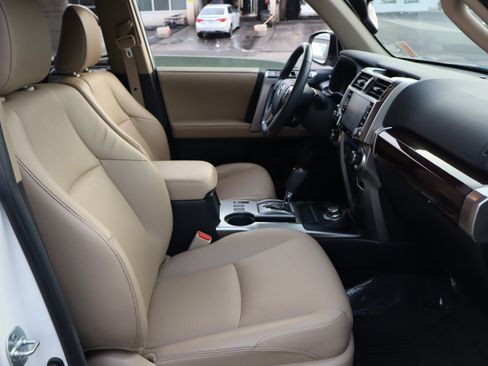 Used 2023 Toyota 4Runner Limited AWD/4WD image 40