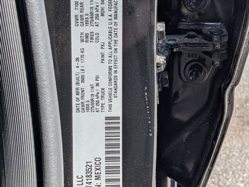 New 2026 RAM 1500 4x4 Crew Cab image 31