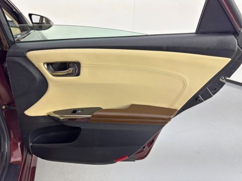 Used 2018 Toyota Avalon XLE Premium image 46