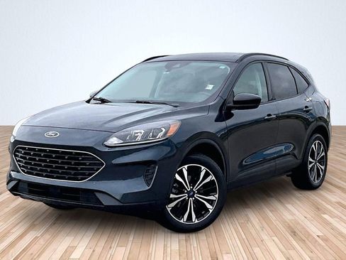 Used 2022 Ford Escape SE w/ SE Sport Appearance Package AWD/4WD image 1