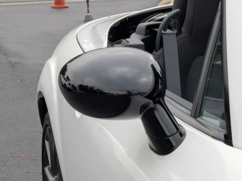 Used 2015 MAZDA MX-5 Miata Club RWD image 19