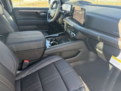 New 2026 Chevrolet Tahoe High Country w/ Sun And Tow Package image 19