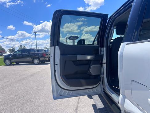 Used 2026 Ford F250 Lariat w/ Black Appearance Package AWD/4WD image 16