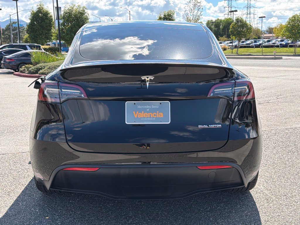 Used 2023 Tesla Model Y Performance AWD/4WD image 9