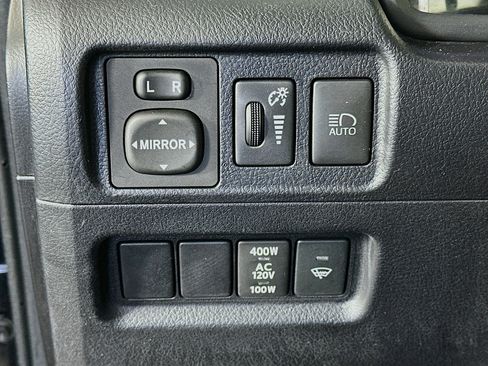 Used 2024 Toyota 4Runner SR5 image 16