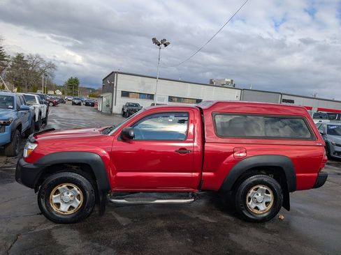 Used 2014 Toyota Tacoma 4x4 Regular Cab image 3