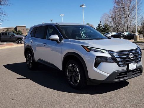 Used 2025 Nissan Rogue SV AWD/4WD image 6