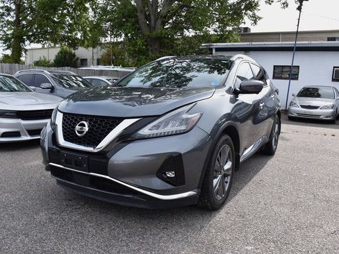 Used 2020 Nissan Murano Platinum w/ Cargo Package FWD image 2