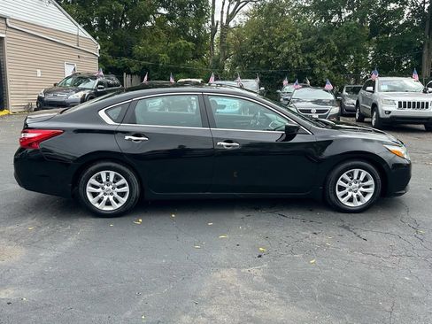 Used 2016 Nissan Altima 2.5 S w/ Power Driver Seat Package image 6