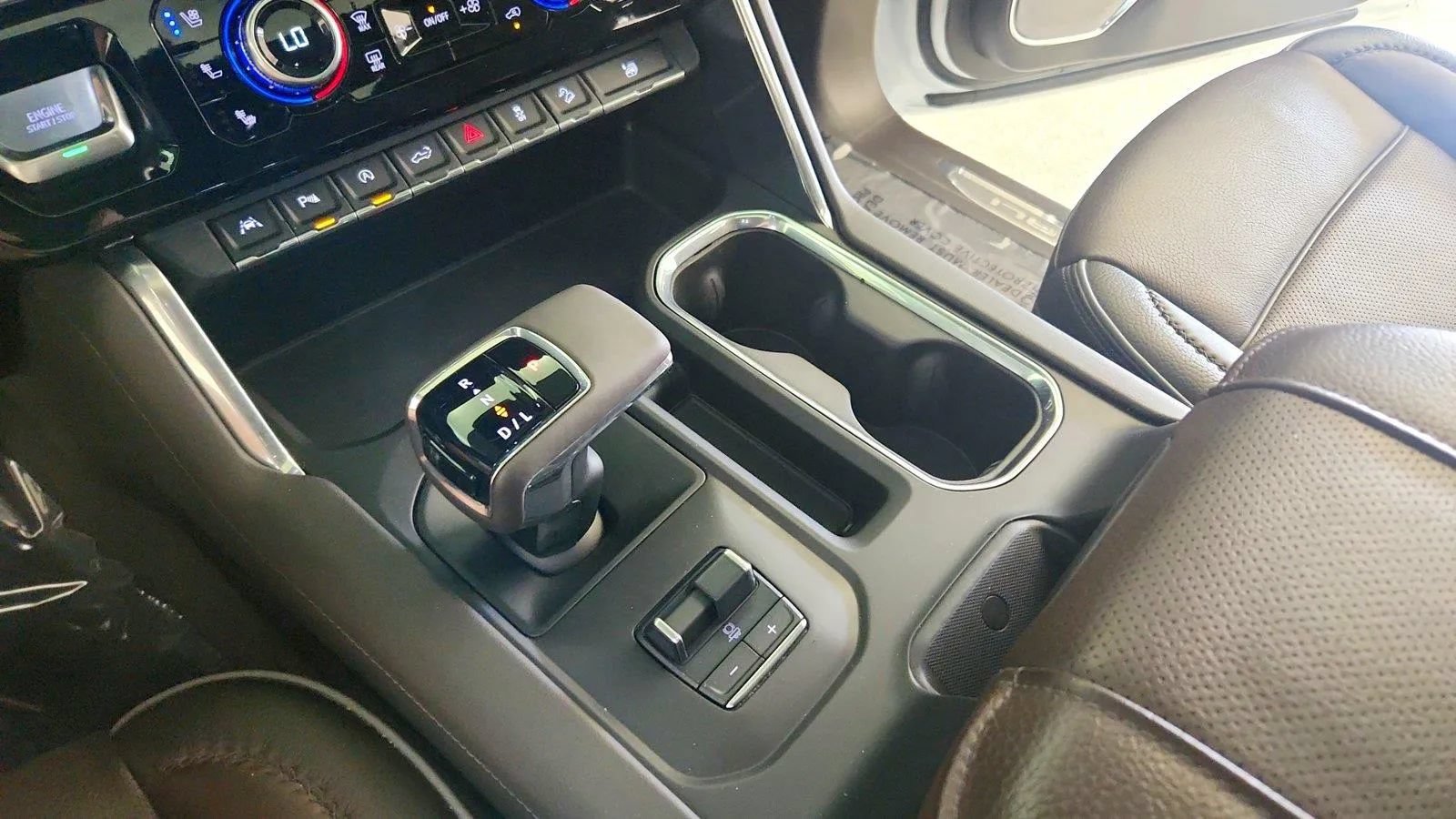 Used 2024 GMC Sierra 1500 Denali w/ Denali Reserve Package AWD/4WD image 20