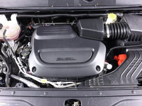 Used 2023 Chrysler Voyager LX FWD image 39