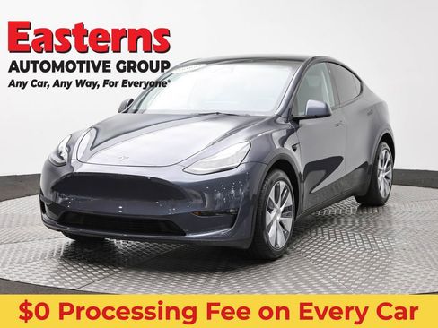 Used 2023 Tesla Model Y Long Range AWD/4WD image 1