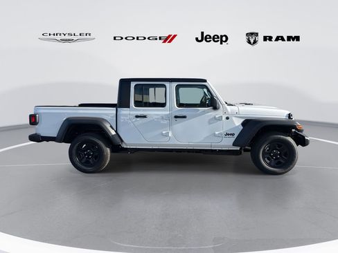 New 2026 Jeep Gladiator Sport image 2